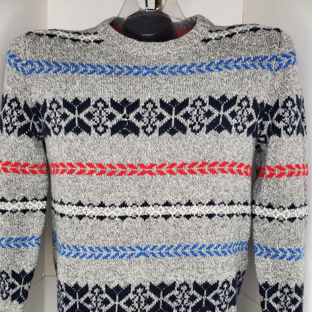 American Eagle Oversized Gray Fair Isle Sweater M